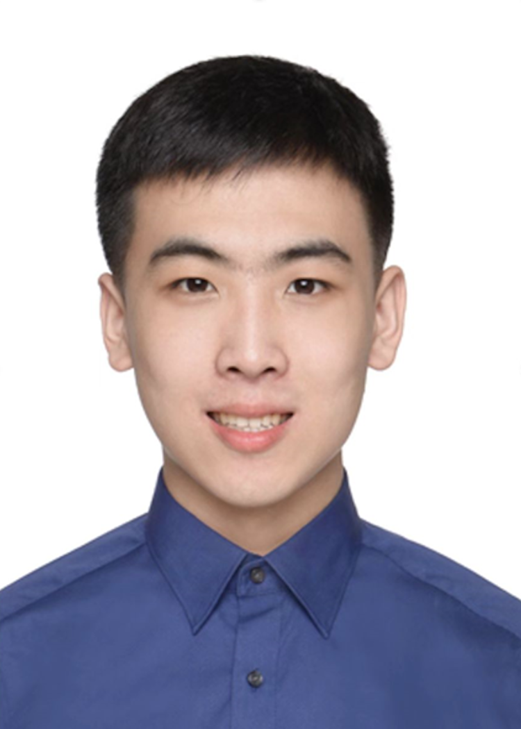 硕士生李佳宇